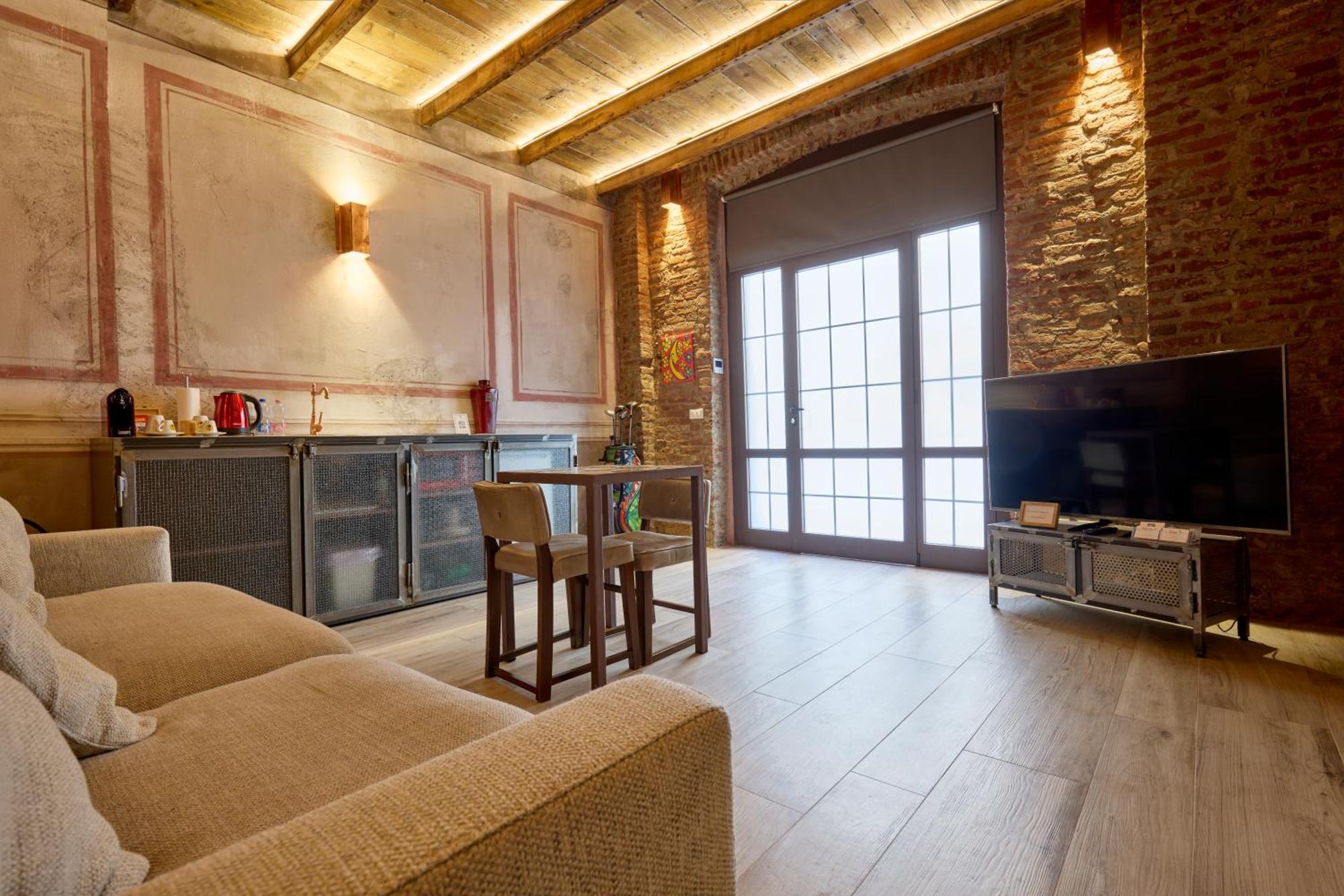 Red Moon-Emme Loft Apartment Milan Bagian luar foto