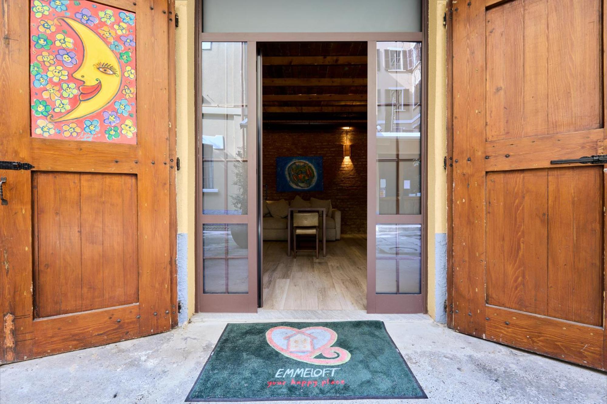 Red Moon-Emme Loft Apartment Milan Bagian luar foto